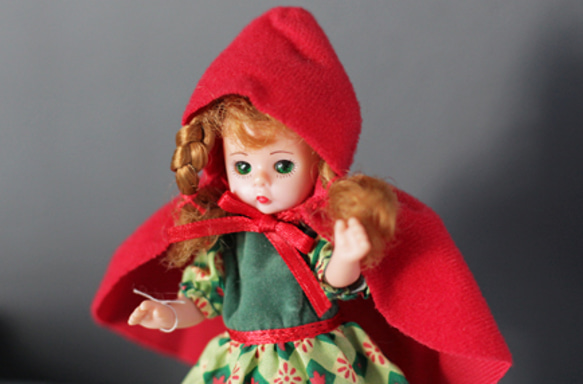 Little Red Riding Hood｜マクドナルドUSA×マダムアレクサンダードール 2枚目の画像