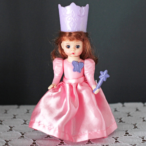 Glinda the Good Witch（オズの魔法使い）｜マクドナルドUSA