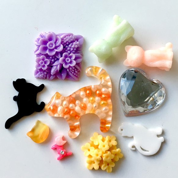 塑料魅力凸圓形裝飾零件什錦10件（貓，花，心） 第2張的照片