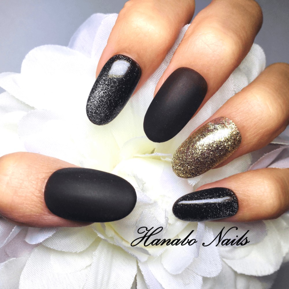 ワンカラーネイルチップ ブラウンマグネット×ラメ