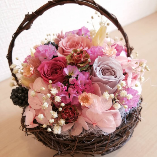 玄関飾りに♪】小さなバスケットアレンジ プリザーブドフラワー カゴ