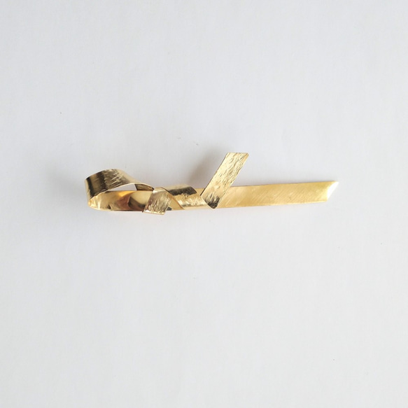 ほどけた紐真鍮ヘアクリップ 2枚目の画像