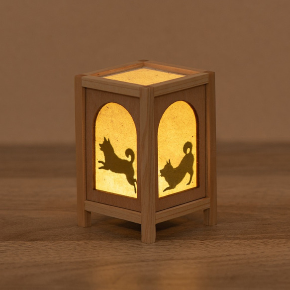 石州和紙のミニ行灯 「イヌとお散歩」 1枚目の画像