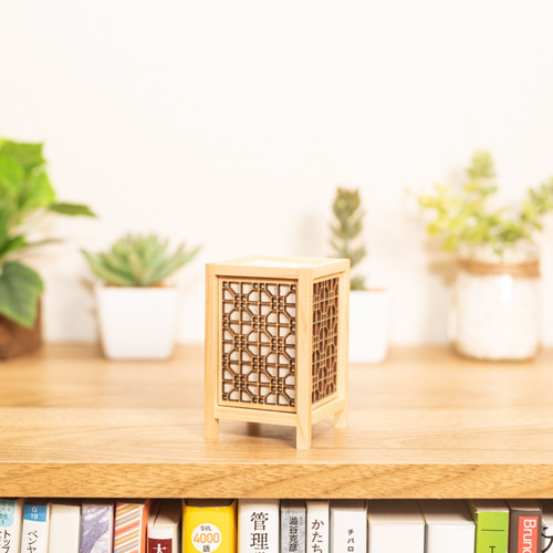 組子細工テーブルランプ　行灯 石州和紙のミニ行灯「障子」 組子細工 オーク色塗装 スタンド