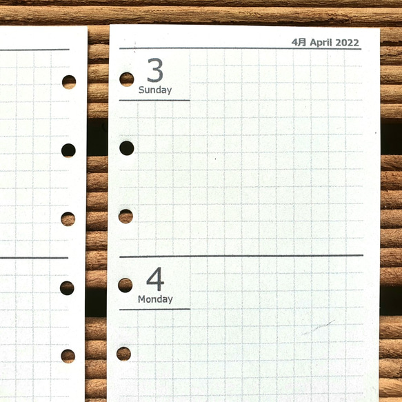 ミニ6 見開き4日間日記帳(方眼タイプ) 2024-2025 M6 mini6 ミニ6穴 システム手帳リフィル 11枚目の画像