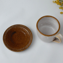 おうちカフェセット！マグカップ&小皿（白飴/飴色） 2枚目の画像