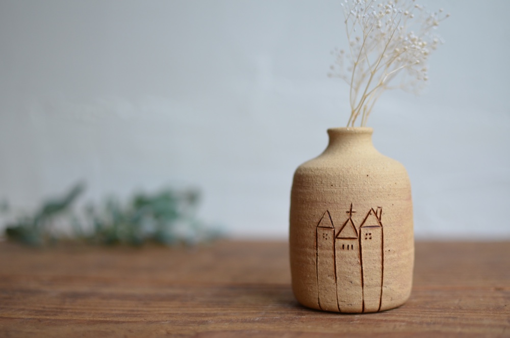 花瓶　　一輪挿し　　手作り　一品制作品 一輪挿しの花瓶を折り紙で手作りする方法を紹介！DIY How to