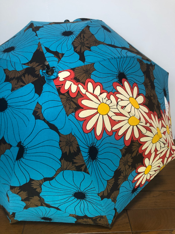 送料無料　手作り日傘　ブルーの花とマーガレット 9枚目の画像