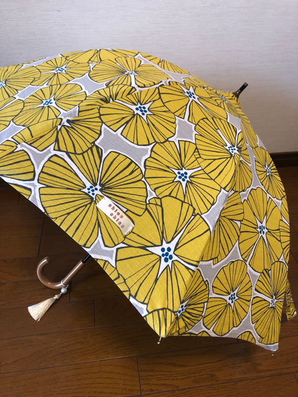 軽量・手作り日傘　ライトグレーに黄色のあさがお 2枚目の画像