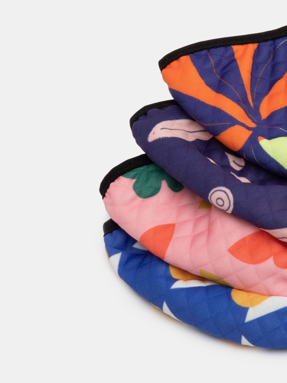 シックでかっこよく神秘的な地層を感じさせるボーダー模様 お洒落マスク （2枚または４枚セット）再利用可能