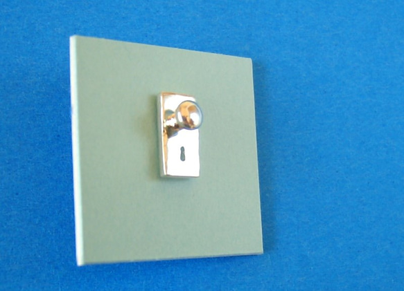 Doorknob針胸針＃141復古門把手925銀色閃亮胸口。有趣的禮物。 第2張的照片