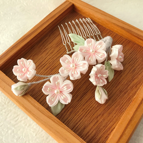 つまみ細工髪飾り花haru 春告鳥と梅の髪飾り 個展にお持ちします