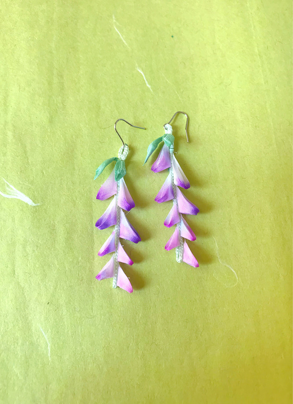 再販受付中　つまみ細工ピアスorイヤリング　指輪セット 全10色⟫ 零れ桜のピアス （ つまみ細工＊受注制作 ） | iichi