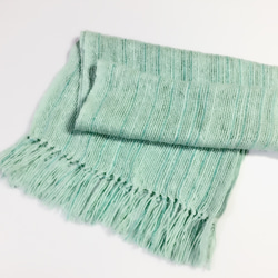 ミニサイズのサラッとした手織りマフラー（ペパーミントグリーン） 3枚目の画像