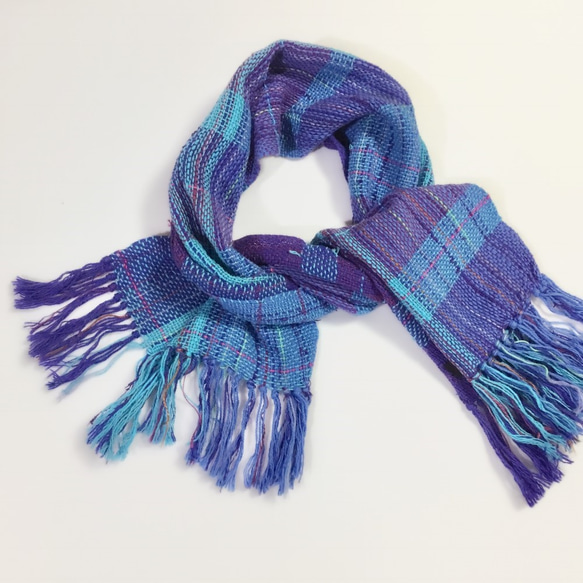 【再販】ミニサイズのサラッとした手織りマフラー（パープル×ブルー） 4枚目の画像