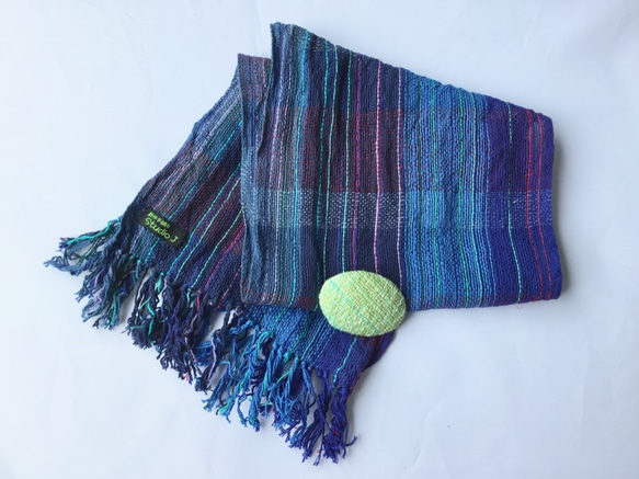 ミニサイズのサラッとした手織りリネンマフラー（パープル×ブルー×グリーン） 4枚目の画像