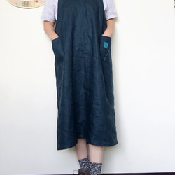 ブルーグリーンのリネンのジャンパースカート 2枚目の画像