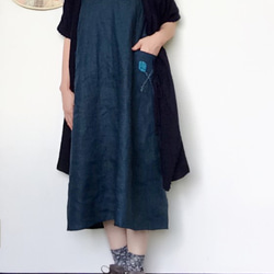 ブルーグリーンのリネンのジャンパースカート 5枚目の画像
