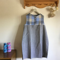 手織りとハーフリネンのバルーンジャンバースカート（グレイッシュ水色チェックM～Lサイズ） 4枚目の画像
