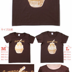 カップケーキ柄、ドーナツ柄Tシャツ(チョコ) 2枚目の画像