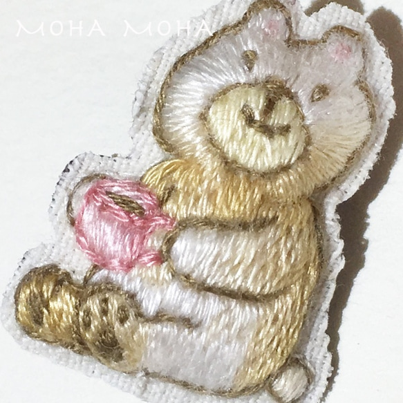 ティータイム中 カフェオレ色のクマさん手刺繍ブローチ 3枚目の画像