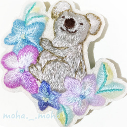 お花畑のコアラさん手刺繍ブローチ 4枚目の画像