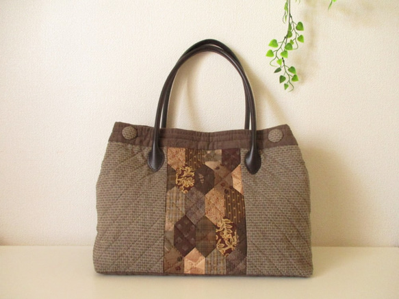 ハンドメイド　パッチワークトートバック ハンドメイド パッチワークのトートバッグの通販 by げんちゃん