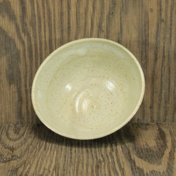 陶器ご飯茶碗（大）藁白釉変色【201005】 3枚目の画像