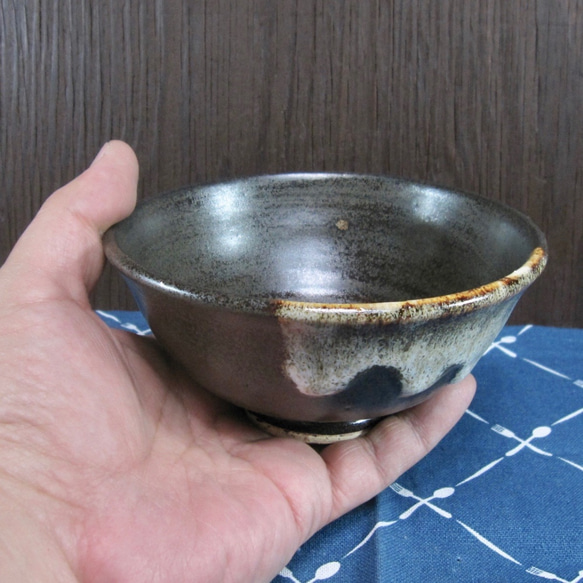 陶器 ご飯茶碗（大） 黒＋白【210503】 5枚目の画像