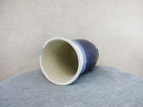 陶器ゴブレット シャンパングラス型（青・白） 3枚目の画像