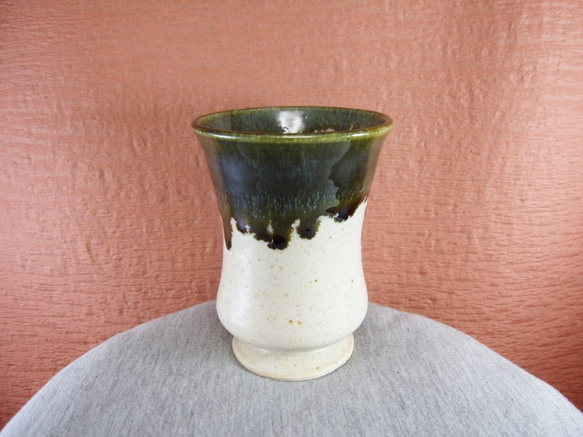 陶器ゴブレット 朝顔型（白・緑） 1枚目の画像