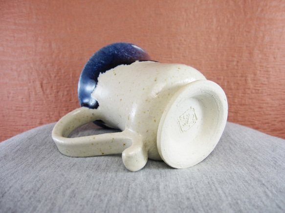 陶器マグカップ・トランジスタ（白＋青） 4枚目の画像