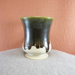 陶器マグカップ・グラマラス（白＋緑） 2枚目の画像