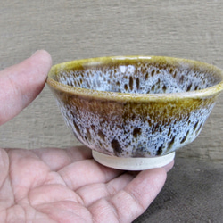 ひとくち茶碗　朝鮮唐津風 茶・白 4枚目の画像