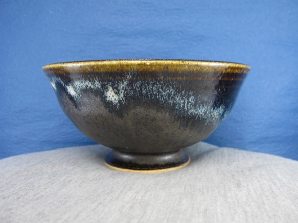陶器ご飯茶碗（大）青黒天目釉 2枚目の画像