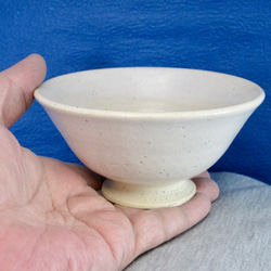 陶器ご飯茶碗（中）藁白釉その１ 5枚目の画像