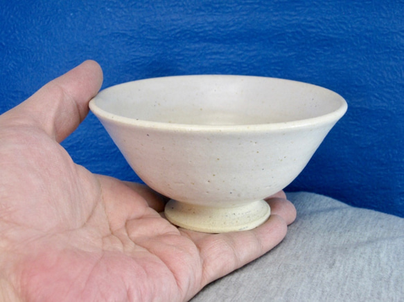 陶器ご飯茶碗（中）藁白釉その１ 5枚目の画像
