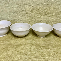 【N様オーダー作品】ご飯茶碗 藁白釉４点セット 4枚目の画像