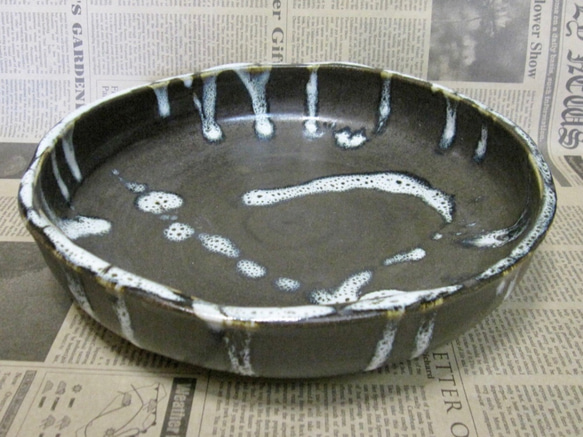 陶製花器　水盤 黒マット＋白　【190921】 1枚目の画像