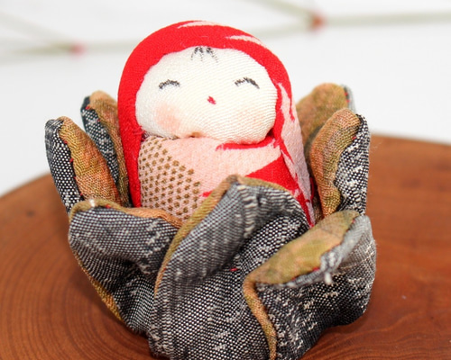 古布の花だるま ぽっぽちゃん⑧ 人形 ちりめん 置物 飾り物 和小物