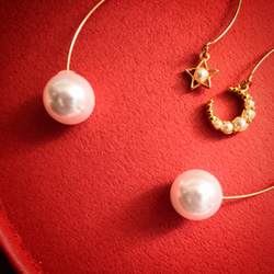 asymmetry  pearl pierced earrings(アシンメトリーな月と星のパールピアス) 2枚目の画像