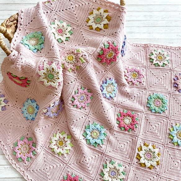 立体花モチーフのブランケット、完成☆ | 編み物アザラシの日常