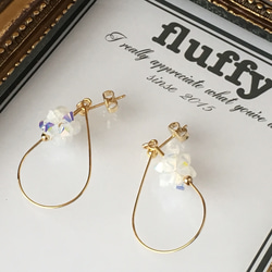 Swarovski ＆drop hoop ピアス(orイヤリングor樹脂ノンホールピアス)～white opal 1枚目の画像