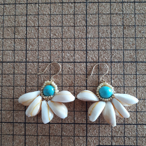 cowrie shell flower pierce 4枚目の画像