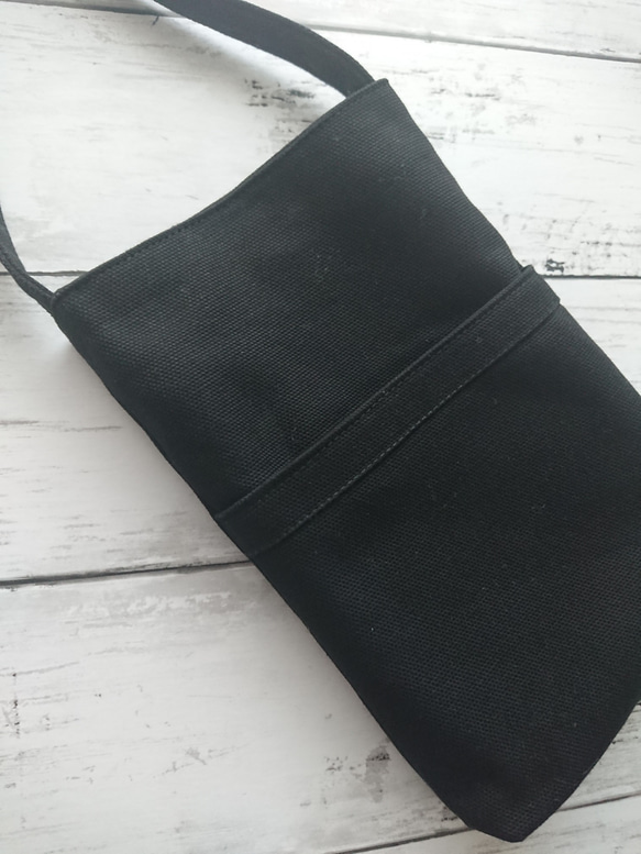 ※受注製作※　帆布のスマホショルダー サコッシュ /ブラック 2枚目の画像