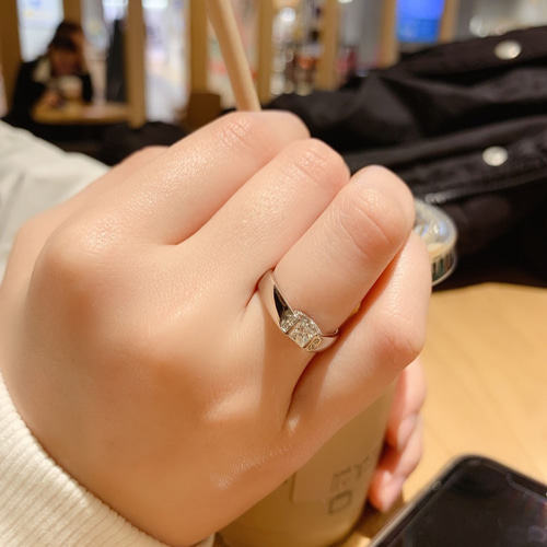 上質 カラーチェンジ きしょ アレキサンドライト プラチナリング 0.29ct