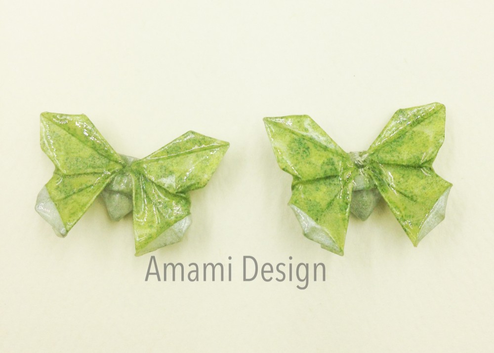 折り紙ピアス★黄緑色の蝶