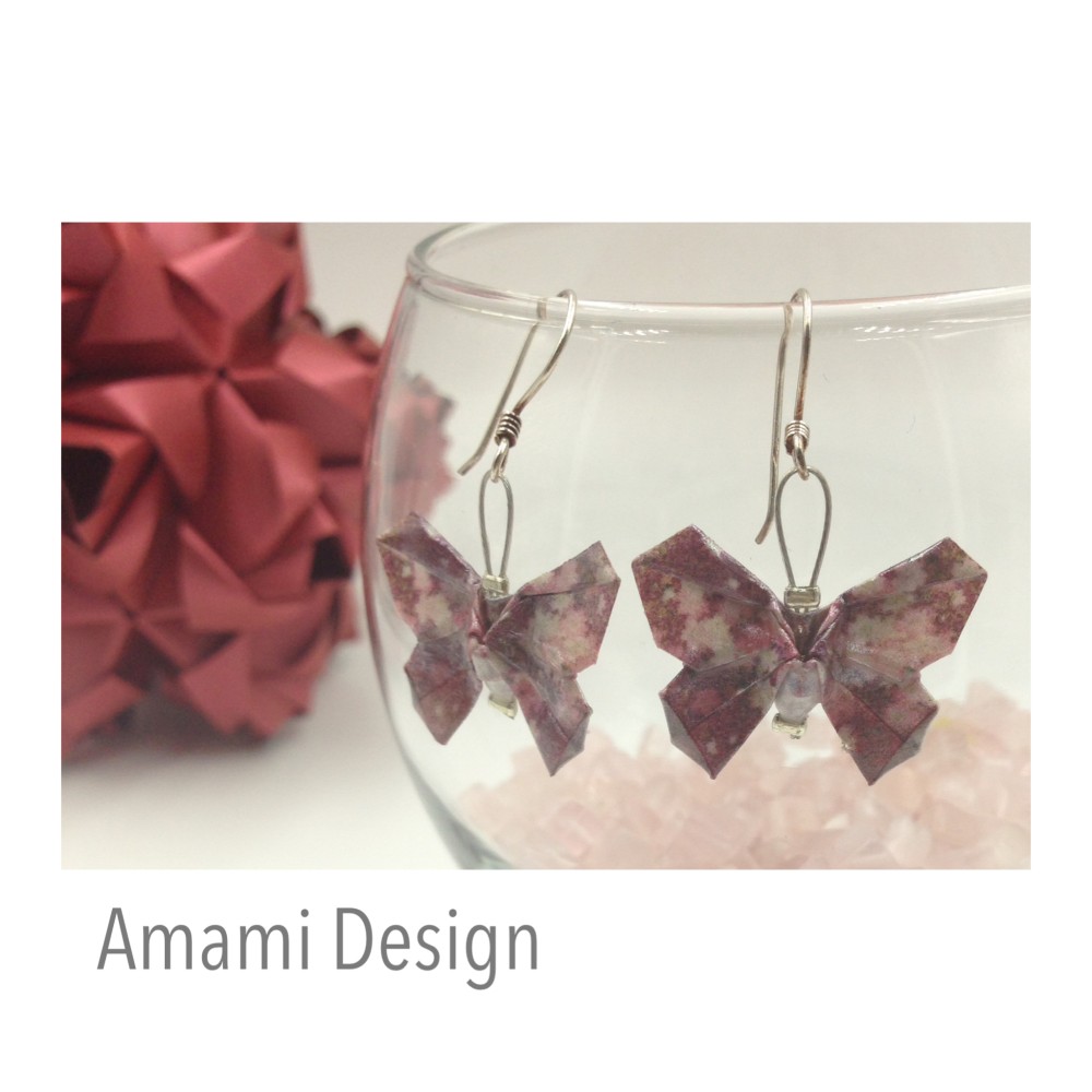 揺れる折り紙ピアス★蝶・スモークピンク