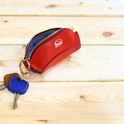 la culla美麗的紅色鑰匙包和零錢包 第1張的照片