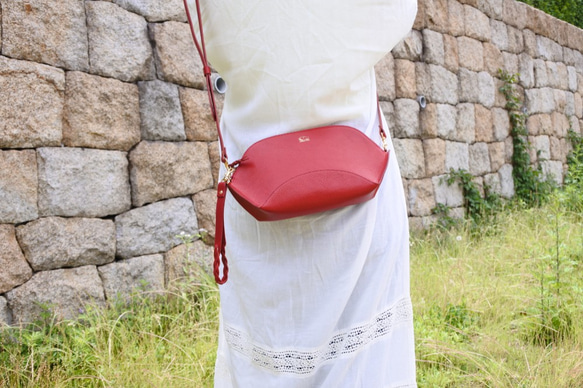 [La culla]（表：紅色/背面：紅色）意大利皮革手拿包和肩部2路包 第4張的照片